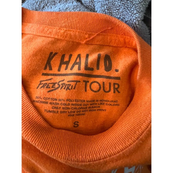 Khalid Free Spirit Tour 2019 Crew Neck Tee T-Shirt Men's Size Small Orange - Picture 6 of 6